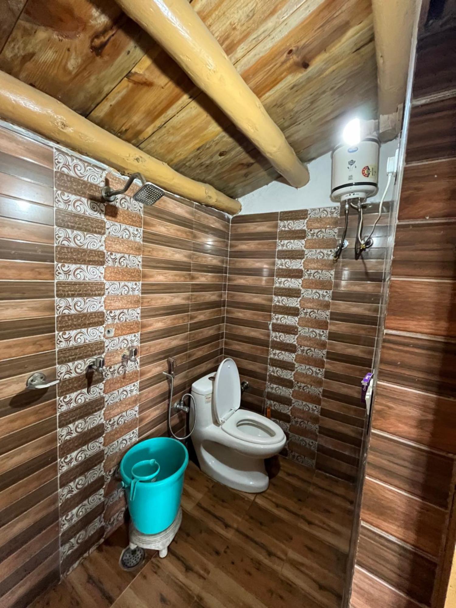 Apple Garden Cottages And Restaurant Dhanaulti Esterno foto