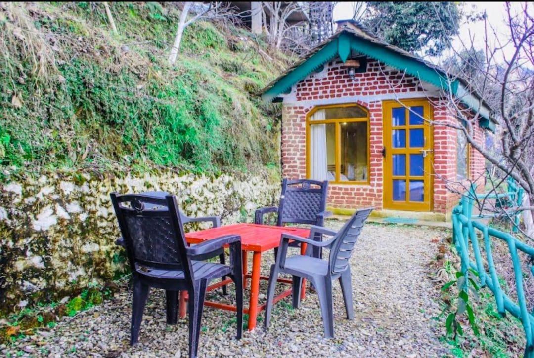 Apple Garden Cottages And Restaurant Dhanaulti Esterno foto